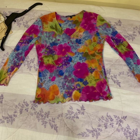 Shirt - Picture 1 of 3